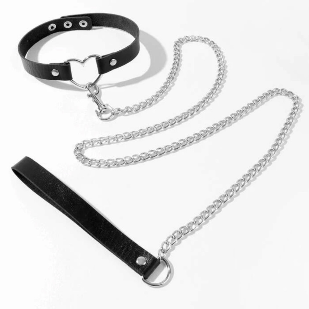 *NWT* 🖤 ⛓️2pcs Heart Leather Choker with Chain ⛓️🖤